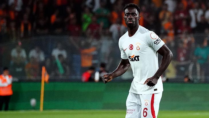 Galatasaray’da Victor Nelsson, Davinson Sanchez’in gölgesinde kaldı!