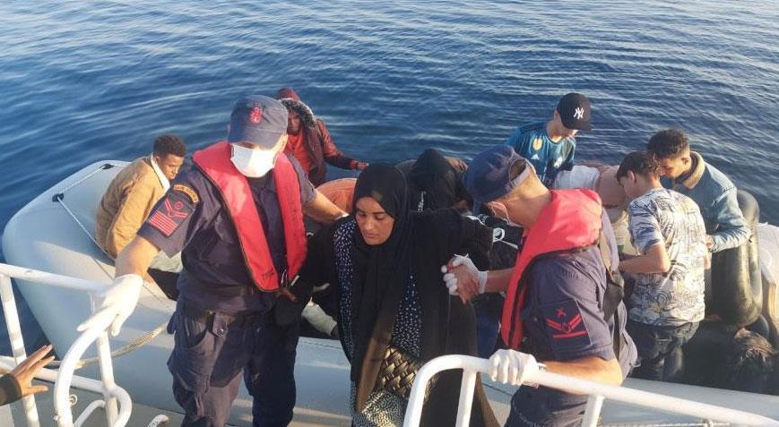 83 kaçak göçmen kurtarıldı