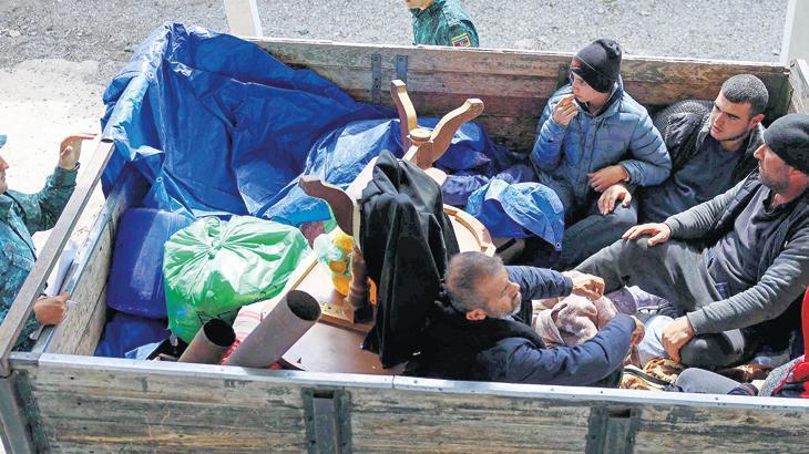 Dağlık Karabağ’ı terk ediyorlar