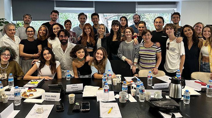 ‘Bir Derdim Var’ ekibi okuma provasında bir araya geldi