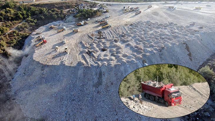 Hatay’da moloz dağları!