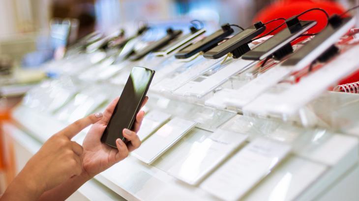 Gençlere vergisiz cep telefonunda yeni detaylar!