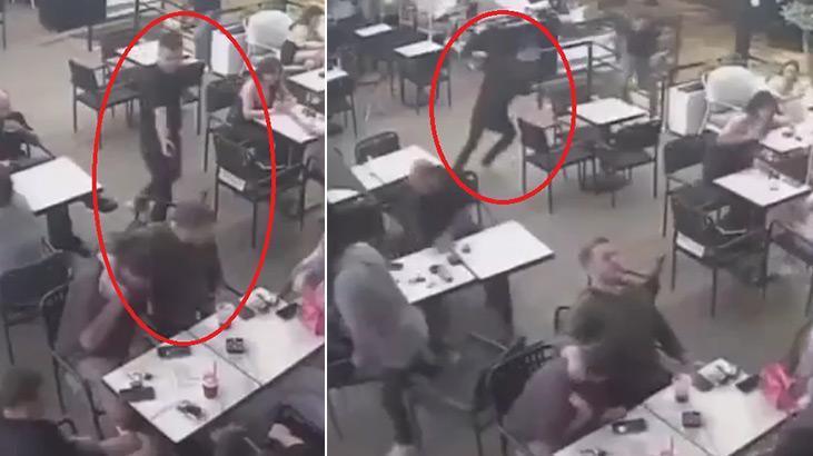 Şoke eden anlar! Kafede arkadaşlarıyla otururken sırtından vuruldu