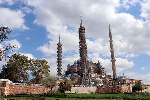 Her minare için 16 adet! Selimiye Camisi'nin kaybolan mavi çinileri yeniden üretildi