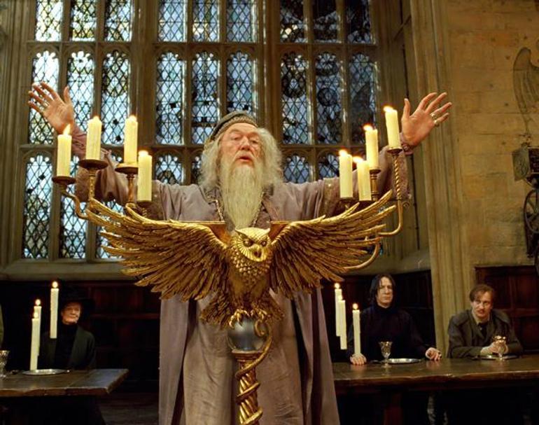 'Harry Potter'ın Dumbledore'u Sir Michael Gambon hayatını kaybetti