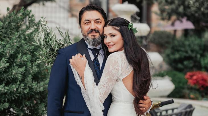 Ünlü sanatçı Deniz Çakır dünyaevine girdi! Gelinliği dikkat çekti