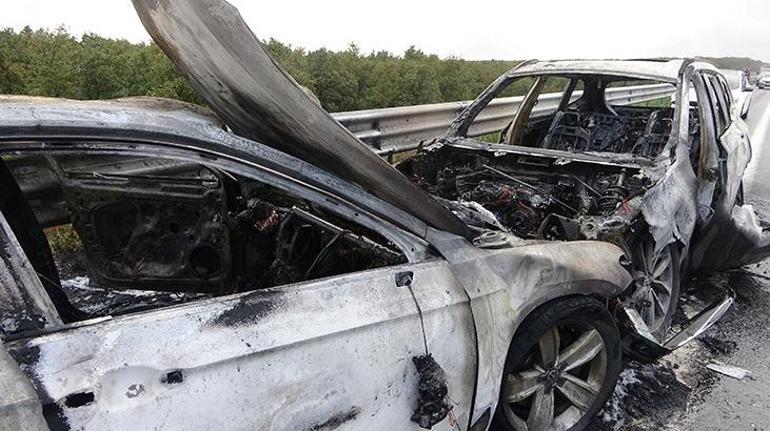 Kuzey Marmara Otoyolu'nda iki araç alev alev yandı! Yaralılar var