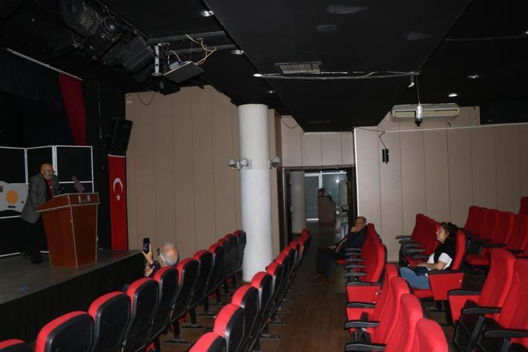 Kılıçdaroğlu'na rakip oldu! Boş salonda adaylık açıklaması