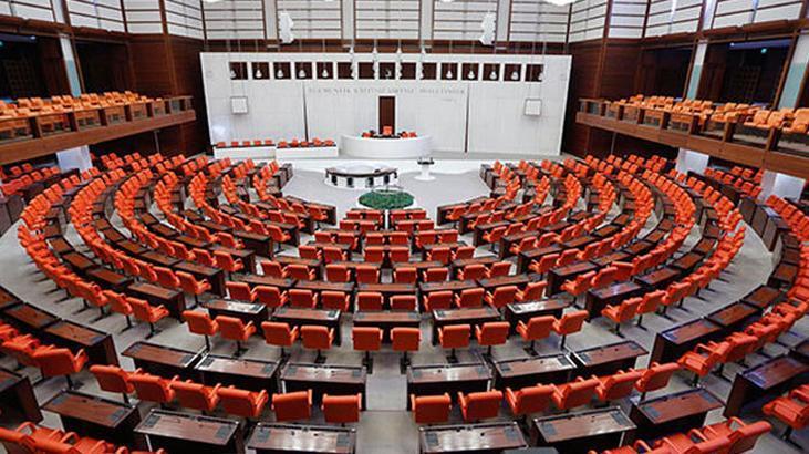 YSP milletvekili Ömer Öcalan, Meclis’te Kürtçe basın toplantısı düzenledi