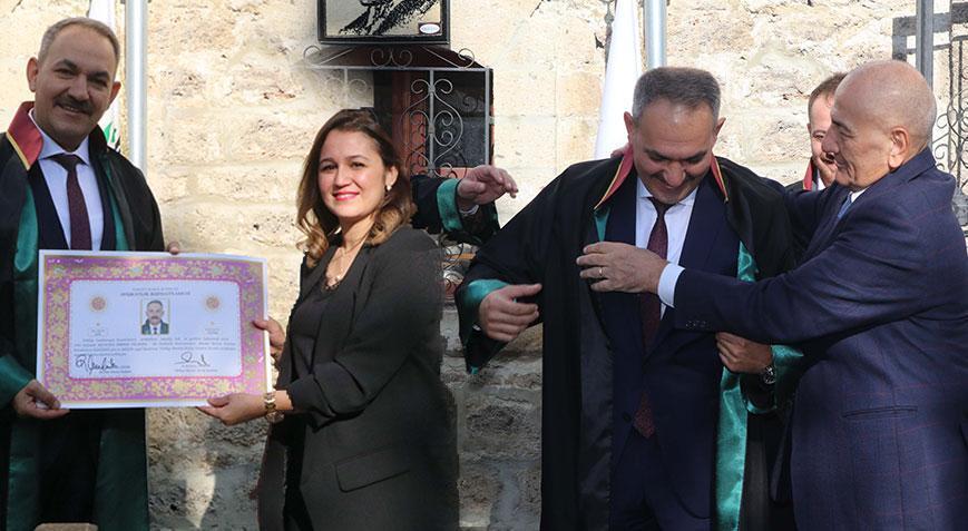 Cezaevi müdürü istifa edip avukat oldu