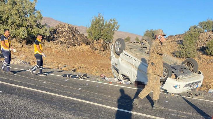 Diyarbakır’da araç takla attı: 3 ölü, 2 yaralı