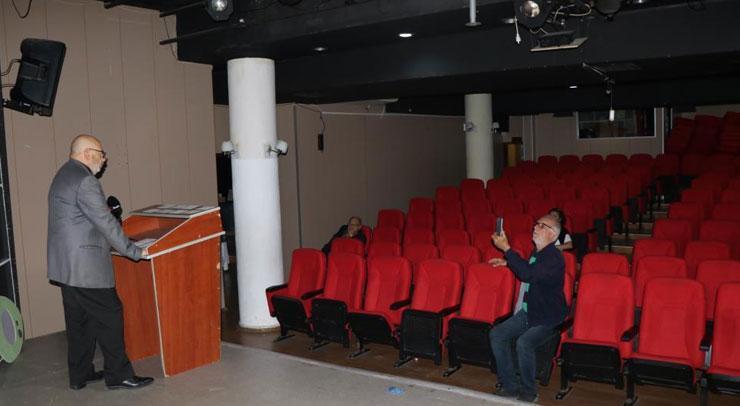 Kılıçdaroğlu’na rakip oldu! Boş salonda adaylık açıklaması