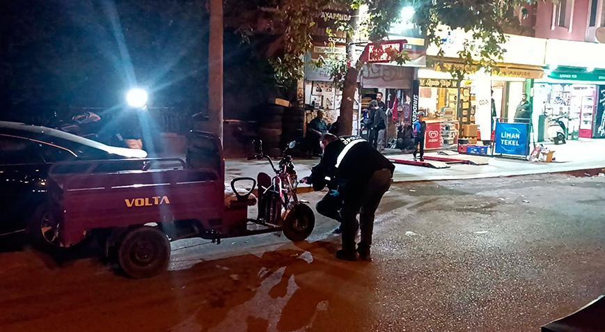 Dünürlerinin tüfekle vurduğu baba ve oğlu yaralandı