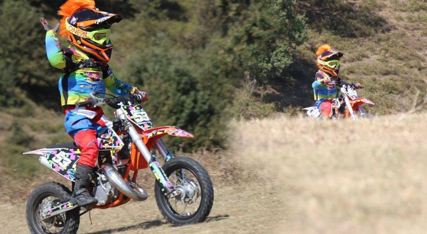 Biri 6 diğeri 9 yaşında! ‘Türkiye üçüncüsü oldu’