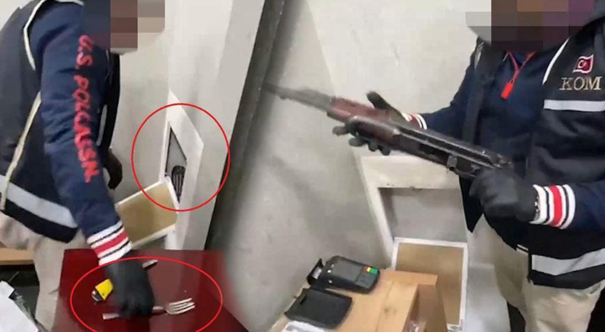 Gece kulübüne baskın! Duvardaki gizli bölmeden uzun namlulu silah çıktı