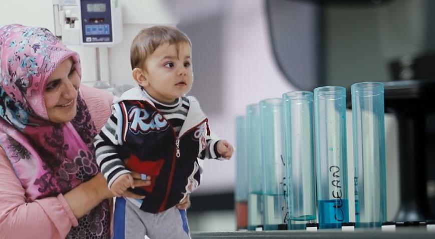 Akraba evliliği yapan çift 2 çocuklarını kaybetti! ‘1 saat içinde hastalığı tespit ettik’