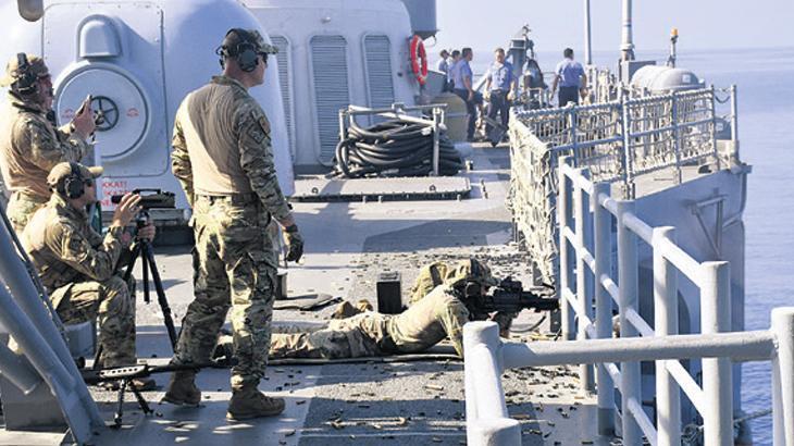 Doğu Akdeniz’de atış eğitimi