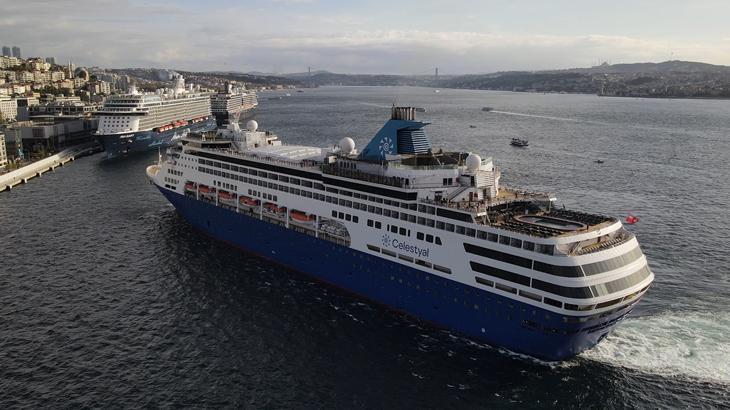 Yeni kruvaziyer gemisi İstanbul’a yanaştı