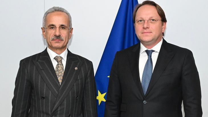 Bakan Uraloğlu Küresel Geçit Forumu için Brüksel’de!