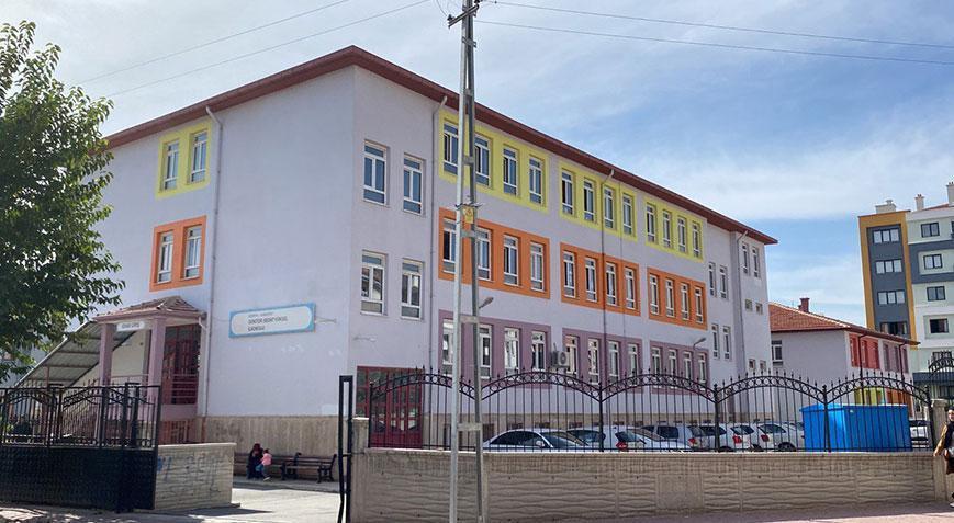 Konya’da dehşet! Öğrencinin dayısından öğretmene öldüresiye dayak