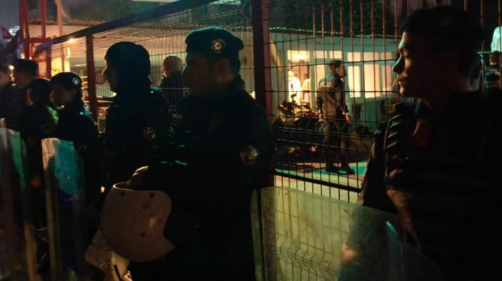 Otoparkta bulunanlara silahlı saldırı! Yakınları sinir krizi geçirdi