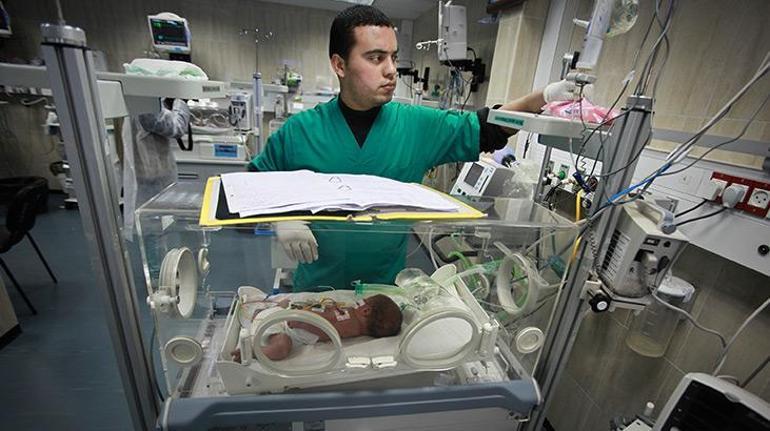 Özay Şendir Gazze'deki dramı böyle anlattı: Hastaneler ölüyor, bombalamaya gerek yok!