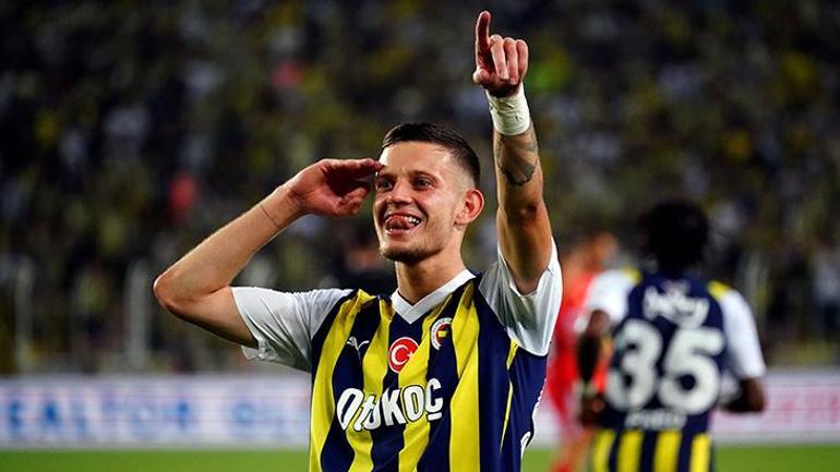 Sebastian Szymanski devleri peşine taktı! Fenerbahçe harekete geçti