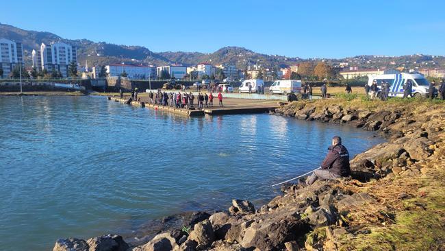 Trabzon'da 2 liseli dalgalara kapılmıştı! Hırka, cep telefonu ve kalem bulundu