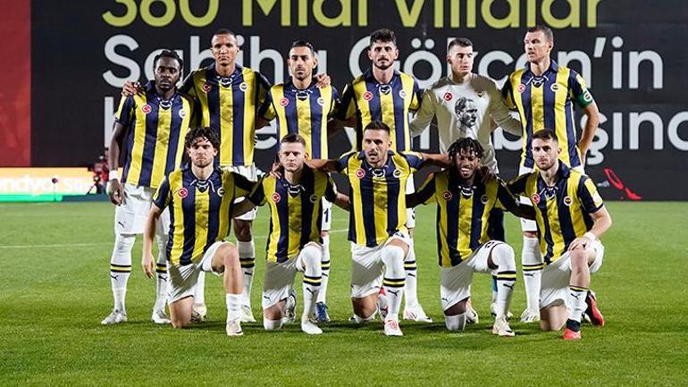 Fenerbahçe'de yıldız futbolcu için tehlikeyi açıkladı! 'Ameliyat olursa sakatlığı uzar'