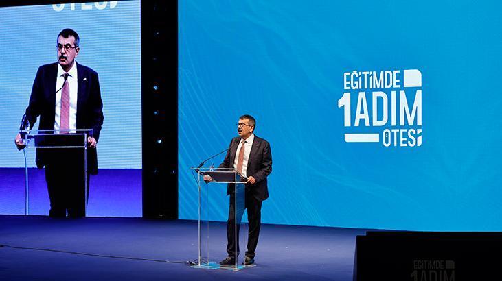 Bakan Tekin, ‘Eğitimde bir adım ötesi zirvesi’nde konuştu