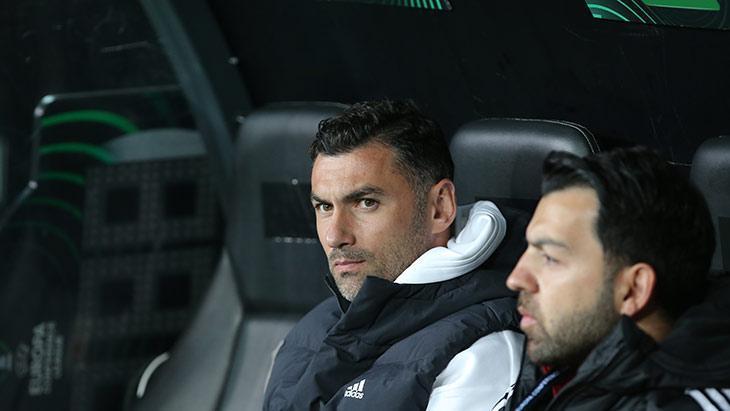 Beşiktaşlı taraftarlardan Burak Yılmaz ve Amartey’e tepki: Dışarı!