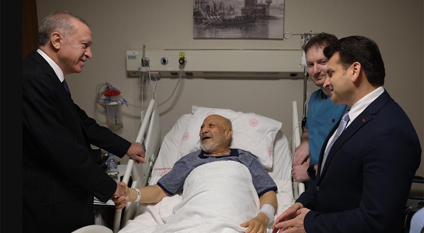 Cumhurbaşkanı Erdoğan Hasan Aksay’ı hastanede ziyaret etti