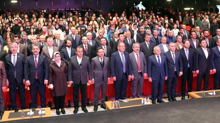 Bakan Özhaseki süre verdi: 100 bin civarında köy evimizi bitireceğiz