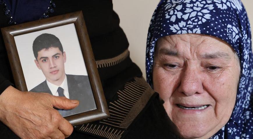 Yolda su satan oğlu öldü, katil 40 gündür aranıyor!