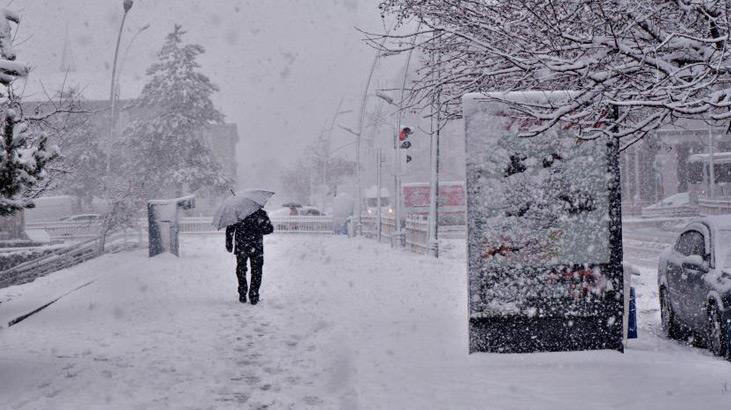 Eğitime kar yağışı engeli! İstanbul ve İzmir dahil yeni uyarı yapıldı