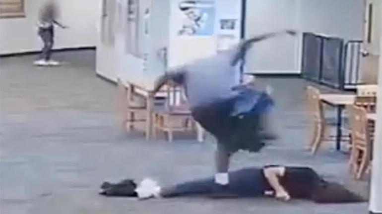 270 kiloluk öğrencisi tarafından dövülen öğretmenin hayatı karardı