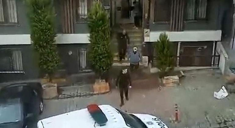 İstanbul’da komşu dehşeti! Eşi kurşun yağdırdı, karısı pencereden bardak fırlattı