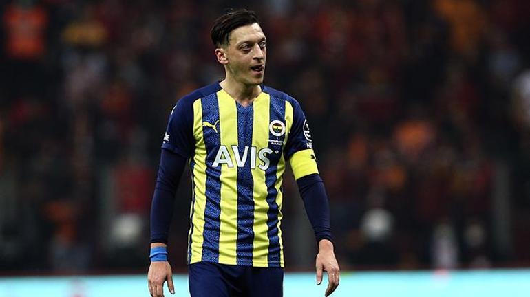 Mesut Özil'in babası Mustafa Özil'den olay itiraflar: Kanım kırmızı dedi Almanya için ikna ettim