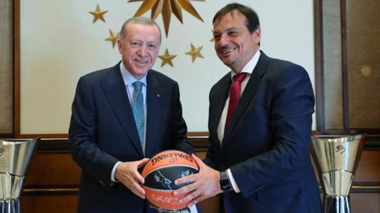 Ergin Ataman iddialara çıldırdı: Fenerbahçe hakkında tek kelime etmedim