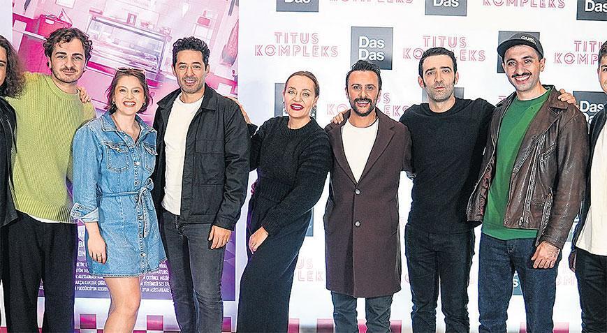 Ayakta alkışlandı