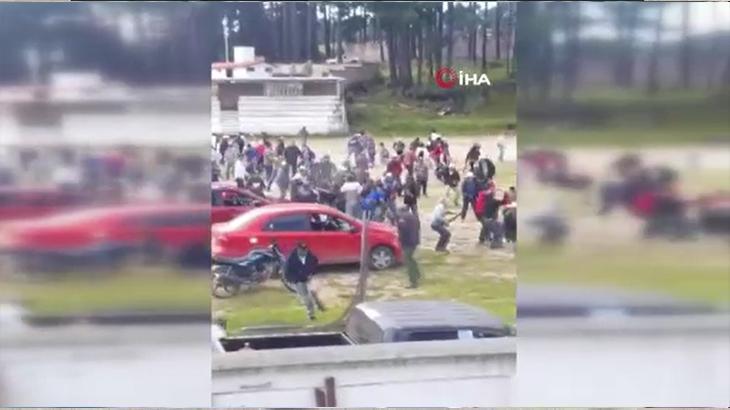 Meksika’da kasabalılar ile kartel üyeleri arasında çatışma
