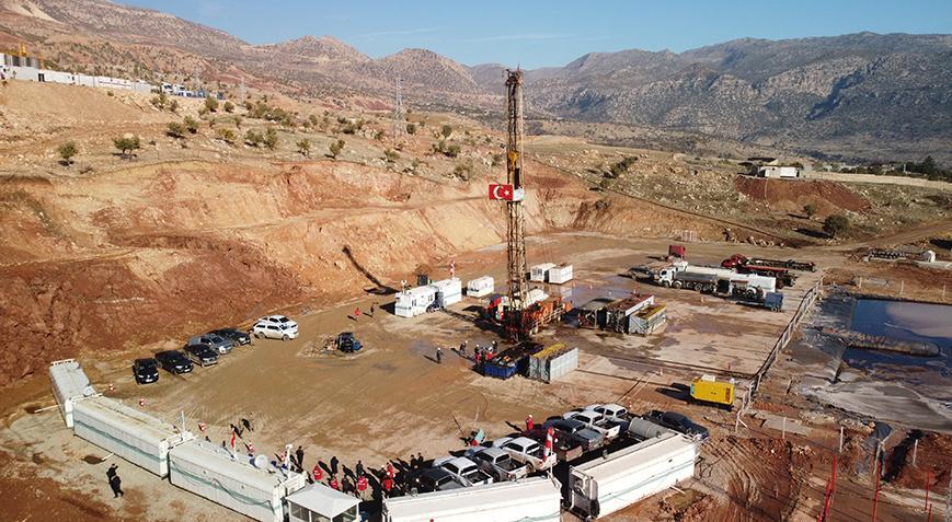 Bakan Bayraktar: Günlük yaklaşık 30 bin varil ham petrol üretim seviyesine ulaştık