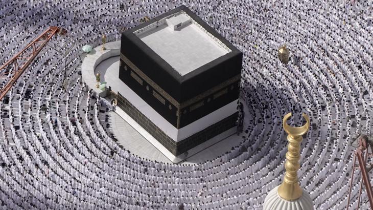 8 yıl sonra bir ilk! İranlılar umreye gidebilecek