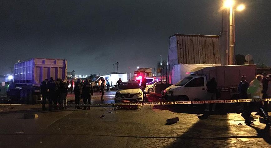 TIR seyyar köfteciye daldı! 5 kişi yaralandı