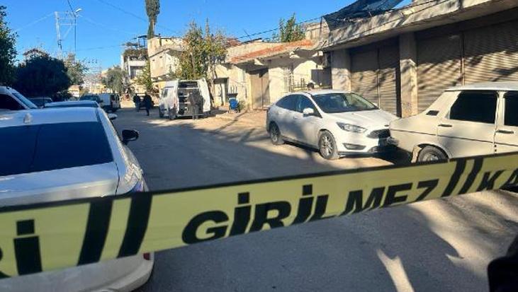 Yer: Adana! ‘Elimdeki bomba’ dedi, kuyumcuyu soymaya kalktı