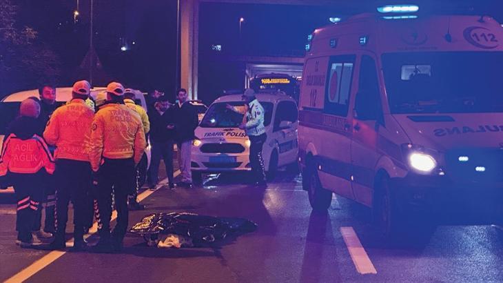 Yolun karşısına geçmek isterken iki otomobil çarptı: Kurtarılamadı