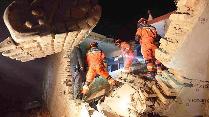 Çin’de deprem: En az 116 ölü, 400 yaralı