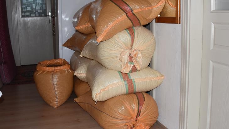 Üretici, fındığı evinde bekletiyor