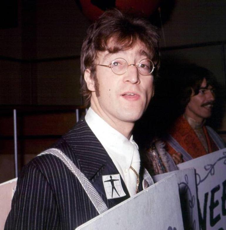 Takıntılı hayranı tarafından vurularak öldürülen John Lennon'ın son sözleri ortaya çıktı!