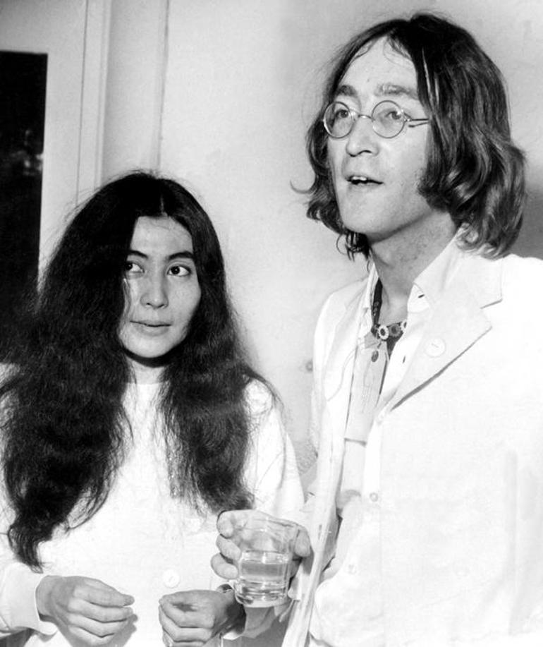 Takıntılı hayranı tarafından vurularak öldürülen John Lennon'ın son sözleri ortaya çıktı!
